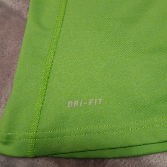 Nike Tank Top - Picture 4 of 13